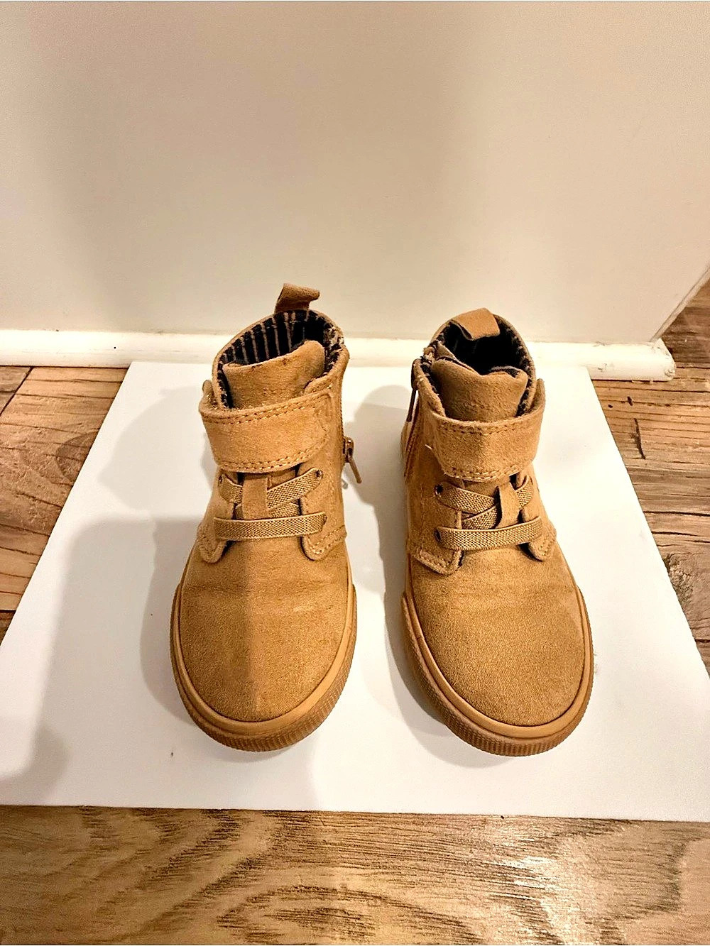 Cat & Jack Brown Ankle sneaker-boots US 7